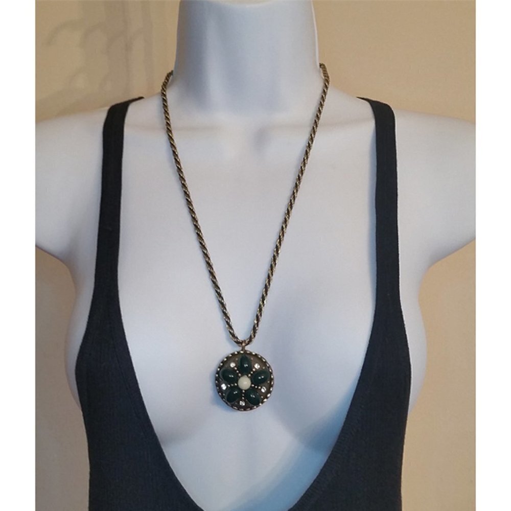 Faux Gemstones Pendant on Gold Tone Chain Necklace
